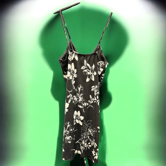 Fashion magazine Floral Ruched Dress SMALL length 31in pit to pit 12in - Picture 2 of 4